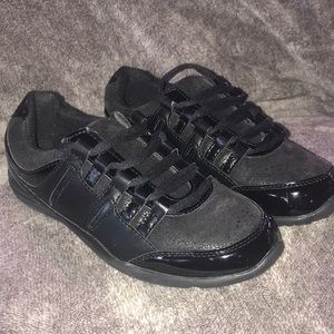 Avon Glam Black Comfort Walking Shoes Sneakers Women’s Size 7